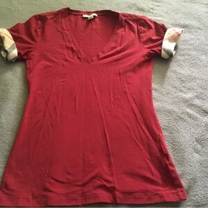 Burberry Red V‑Neck Short Sleeve Tee with Signature Check Cuffs